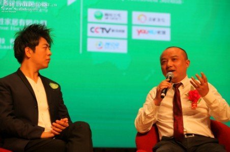 德尔地板汝继勇董事长与大师朗朗共推环保